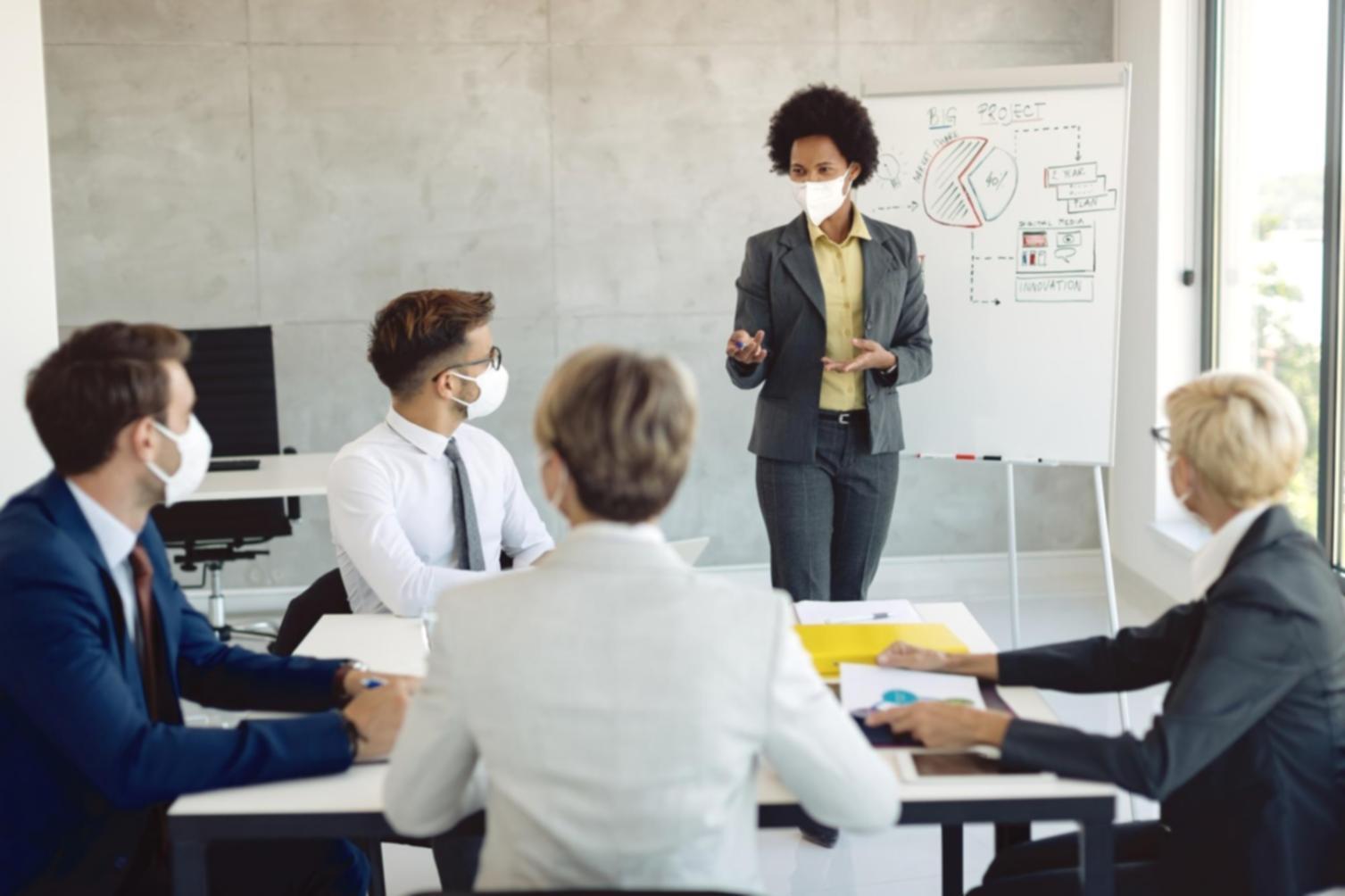Herramientas financieras y análisis empresarial en acción